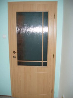 RENOVACE DVEŘÍ